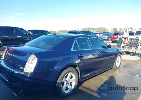 2014 Chrysler 300 z USA, uszkodzony, nr VIN 2C3CCAAG3EH146504